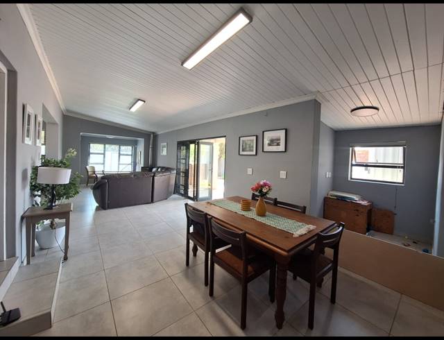 2 BEDROOM HOUSE FOR SALE IN HEIDELBERG CENTRAL